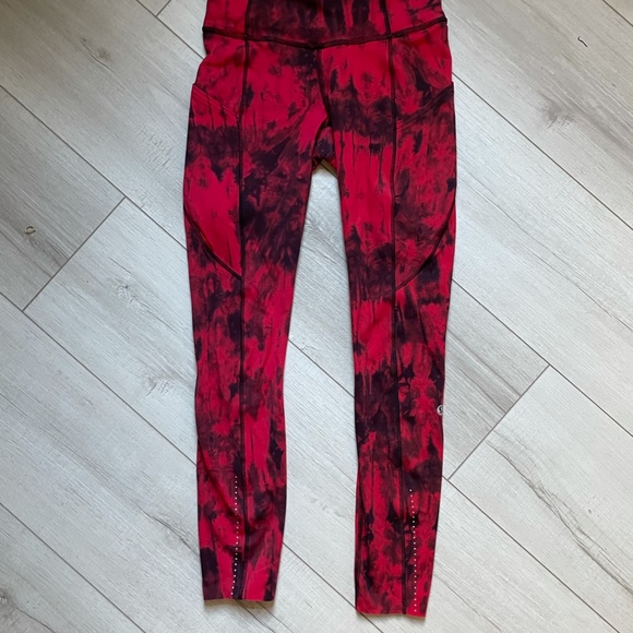 Lululemon Fast and Free Tight II 25" Game Day Red Black Multi size 2 - Picture 5 of 10